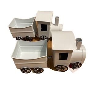 New Target Bullseye Small White Metal Train Perfect for Christmas Tiered Tray